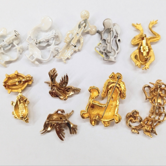 Vintage Jewelry Lot Of Critters Dog Pins - Picture 3 of 3